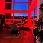 דירה Duplex Penthouse With Secured Parking Finnieston גלאזגו