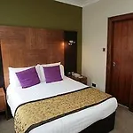 Acorn 3* Glasgow