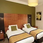 Acorn Hotell 3*