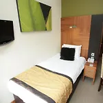 Acorn Hotell 3*