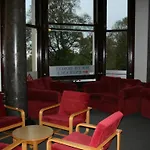 Youth Hostel *