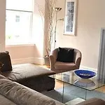 Dreamhouse West End *