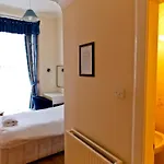 Victorian House Hotel