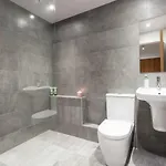 Riverside West End *