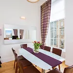 Blythswood Square Apartmán