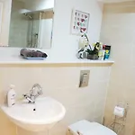 Cosy In Quiet City-centre With Car Park Apartament Glasgow