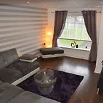 Silverburn New House With Free Parking And Garden Дом отдыха *