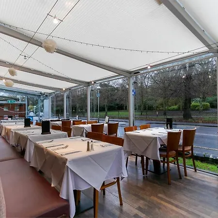 Hotell Oyo The Ivory