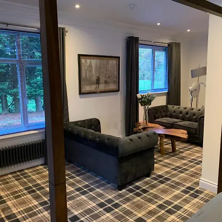 Crowwood And Alba Restaurant 3* Chryston