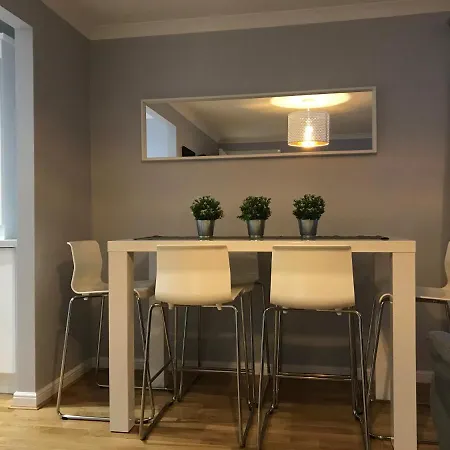 Flat One, 212 Eaglesham Road, East Kilbride, דירה *