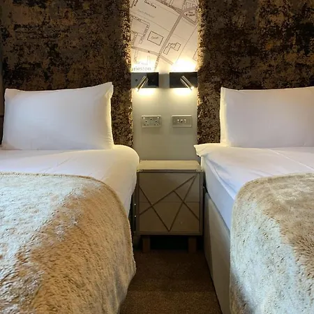 Babbity Bowsters 3* Glasgow