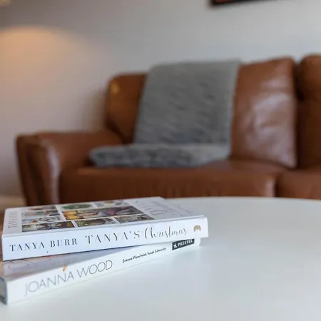 Stunning 1 Bed Merchant With Parking *