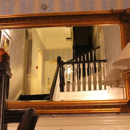 Guest house Manor Park
