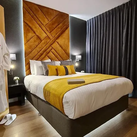 Aparthotel Metro