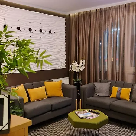 Metro 4*