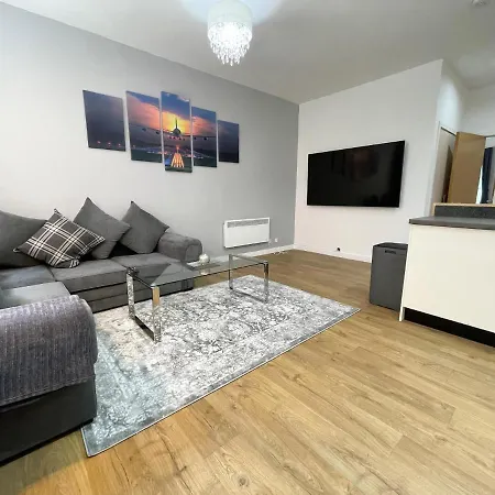 Exquisite 2br Flat Near Train Station Apartman Glasgow