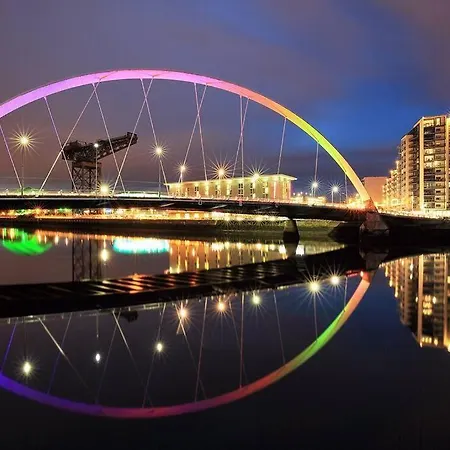 Fabulous Location, One Bedroom West End Flat, Just Off Byres Rd, Close To Sec & Hydro Apartamento *