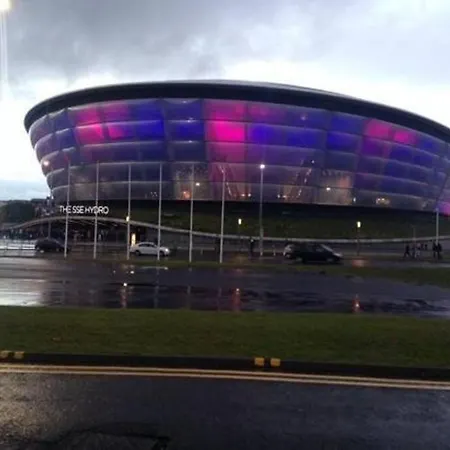 Fabulous Location, One Bedroom West End Flat, Just Off Byres Rd, Close To Sec & Hydro * Glasgow