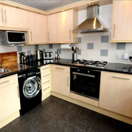 Cheerful One Bedroom With Parking Space.