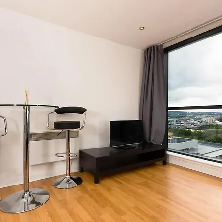 Trendy 10th Floor Studio Apartamento