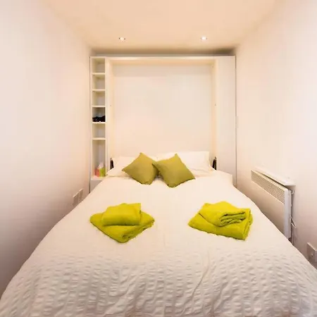 Trendy 10th Floor Studio Apartamento