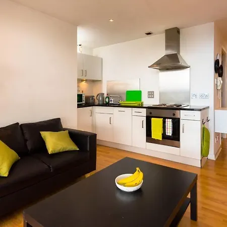 Trendy 10th Floor Studio * Glasgow
