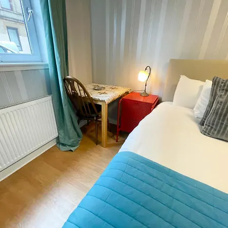 Kelvingrove 2 Bedroom - Private Parking غلاسغو