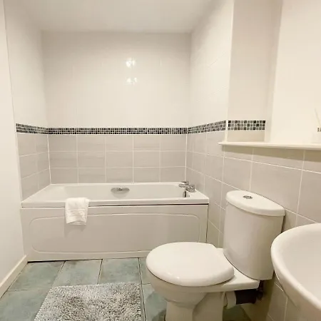 Kelvingrove 2 Bedroom - Private Parking شقة غلاسغو