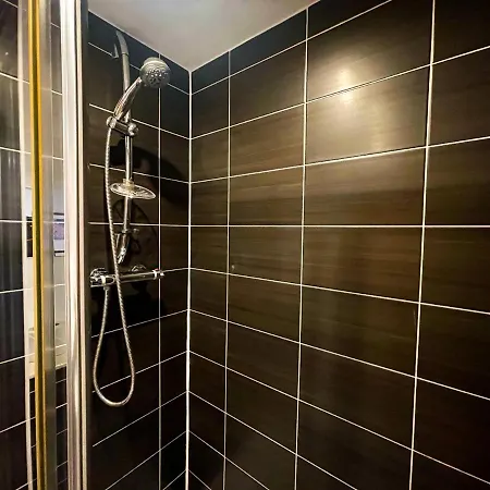 Kelvingrove 2 Bedroom - Private Parking شقة غلاسغو