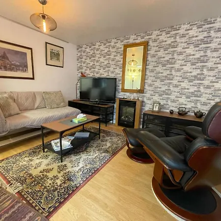 Kelvingrove 2 Bedroom - Private Parking شقة غلاسغو