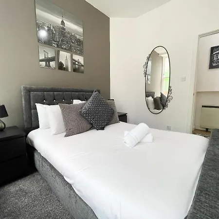 Exquisite 2br Flat Near Train Station * Glasgow