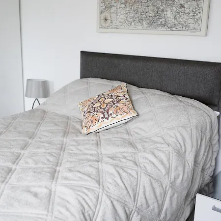 Pass The Keys Stylish 2bed Unit * Glasgow