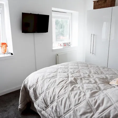 Pass The Keys Stylish 2bed Unit *