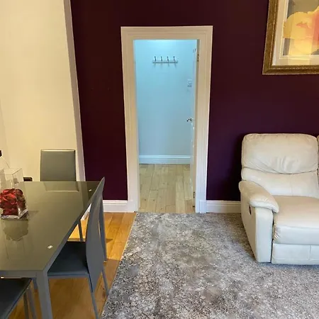 Cheerful One Bedroom With Parking Space. *