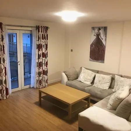 Ochiltree Апартаменты *