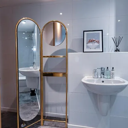 Апартаменты The Skyline - *private Balcony* *views* *