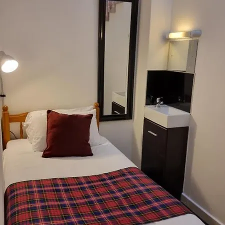 Hampton Court - Centre Guest house Glasgow