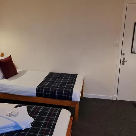 Hampton Court - Centre Glasgow