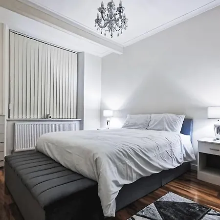 Southside: Cosy 2 Bedroom