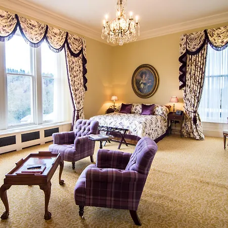 Crossbasket Castle & Restaurant 5*