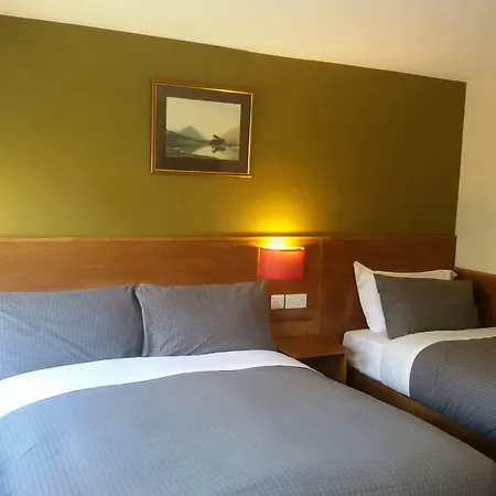 Crosshill House Hotell