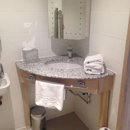 Otel Hampton By Hilton