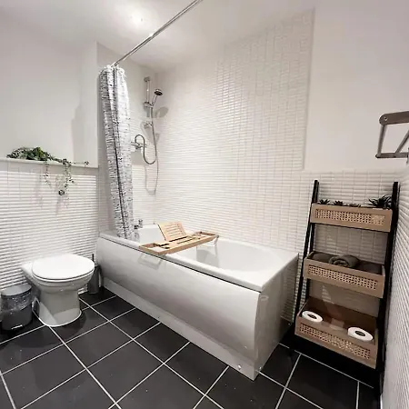 Secc&hydro Beautiful 2br With Free Parking