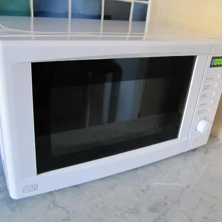 Cozy Off Road 2 Bedroom With Free Wi-fi And Private Parking * Glasgow