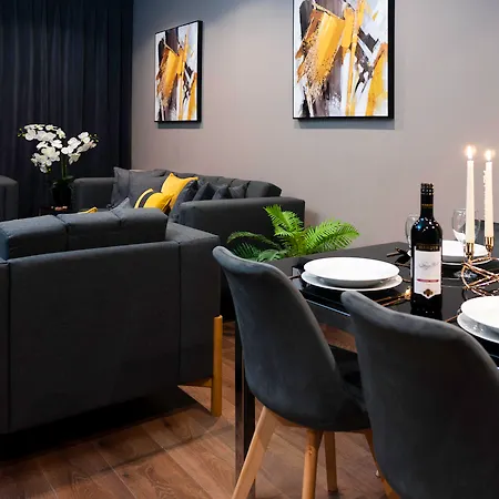Metro Aparthotel 4*