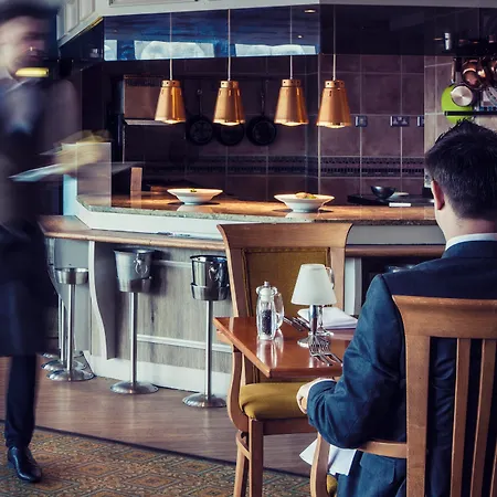 Carlton George Hotel 4*