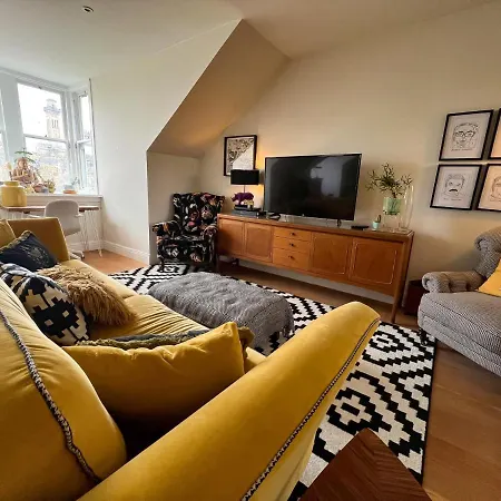 3-bed Bonny Flat - West End Centre *