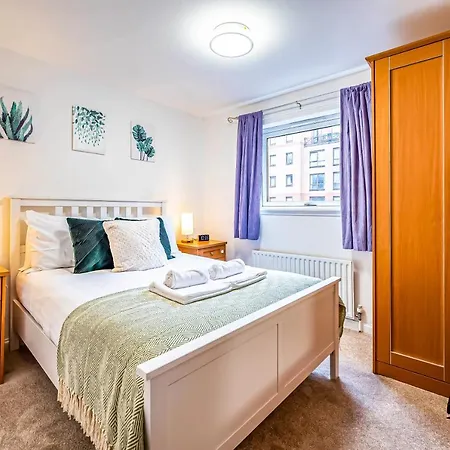 公寓 Sorbonne - West End 3br-2ba, Near Kelvingrove Museum - Free Parking By Bonjour Residences *
