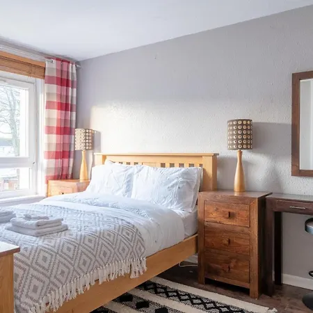 アパート Lovely 1-bedroom With Balcony In West End