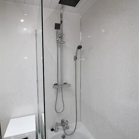 *stunning 2 Bed Flat* Apartment Glasgow